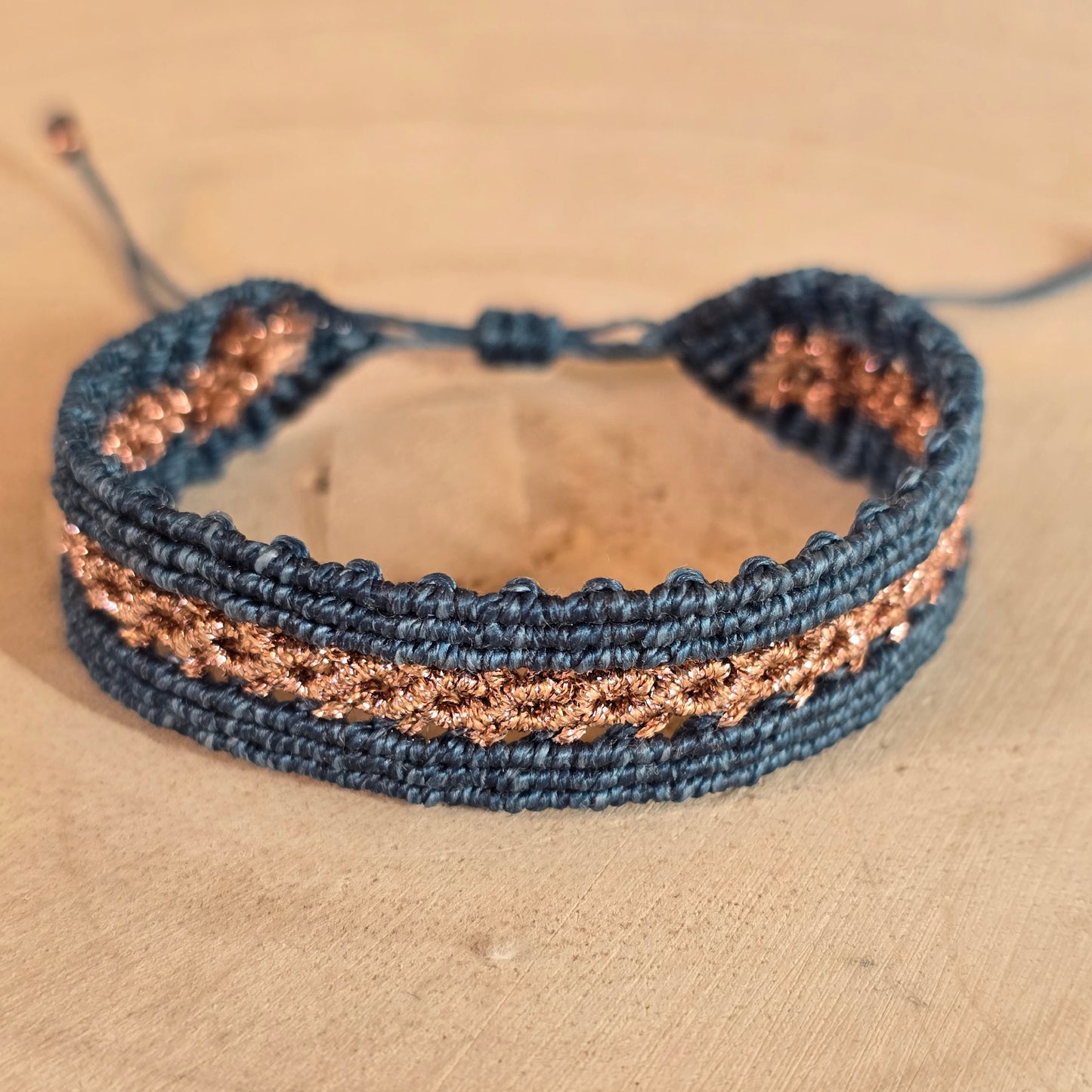 Bracelet Nemamiah - énergie vibrante & motif infini